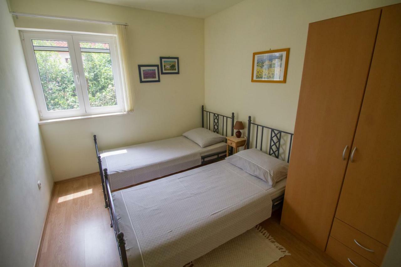 Apartments Ivana Ravni Luaran gambar